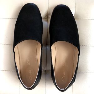 Clarks women’s leather loafer black size 8